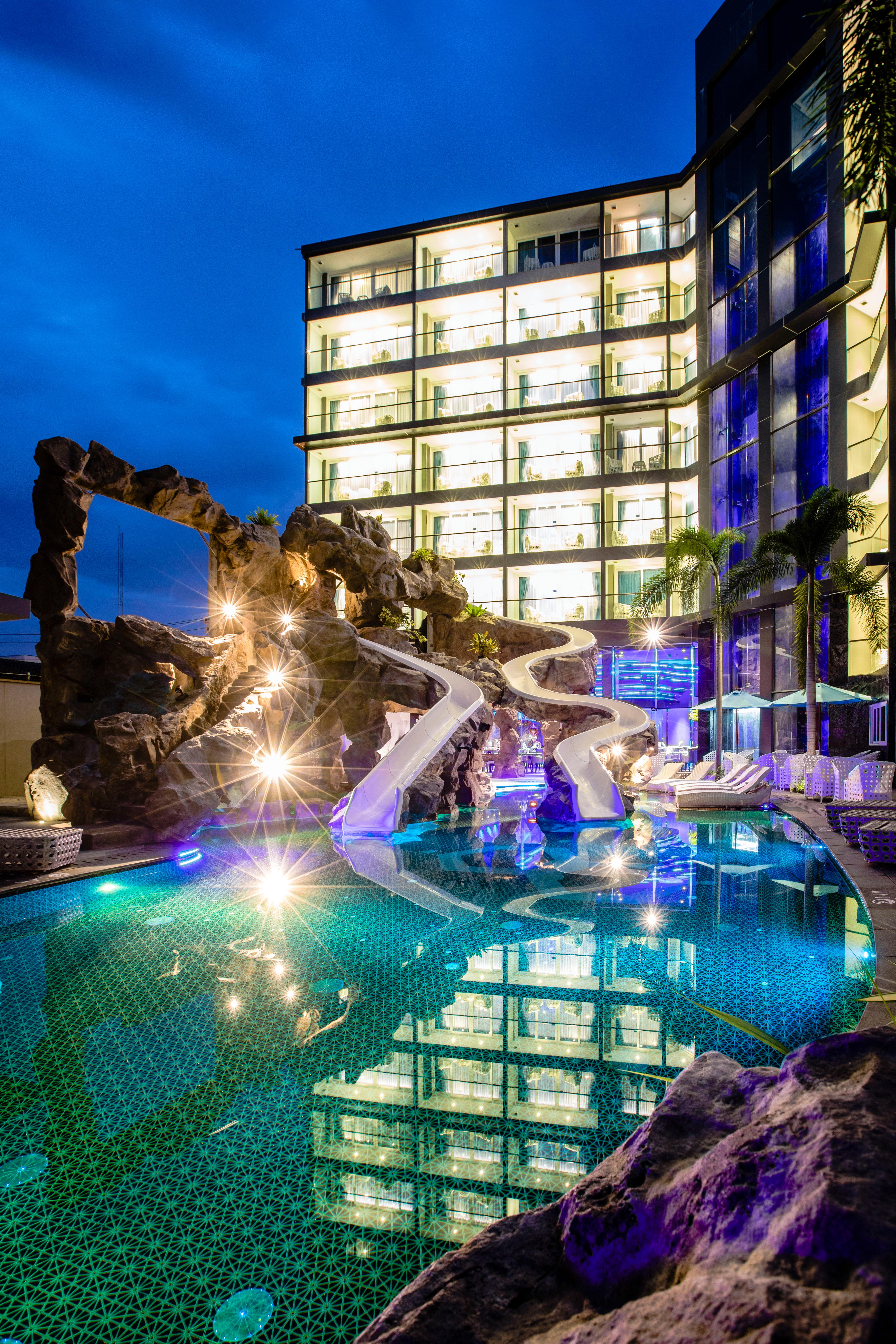 Azure Hotel Pattaya Exterior foto